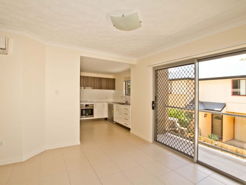 2/14 Yaralla Street, Chermside QLD 4032