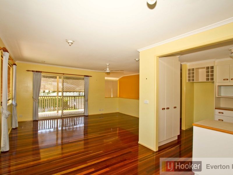 15 Kuringal Drive, Ferny Hills QLD 4055
