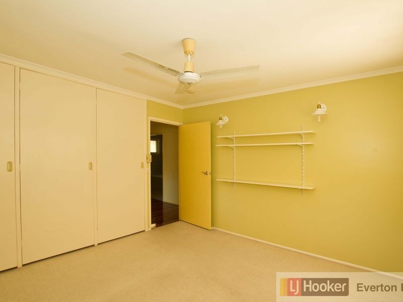 15 Kuringal Drive, Ferny Hills QLD 4055