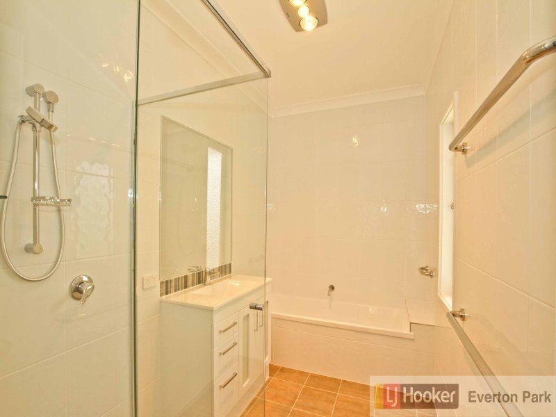 83 Grays Road, Gaythorne QLD 4051