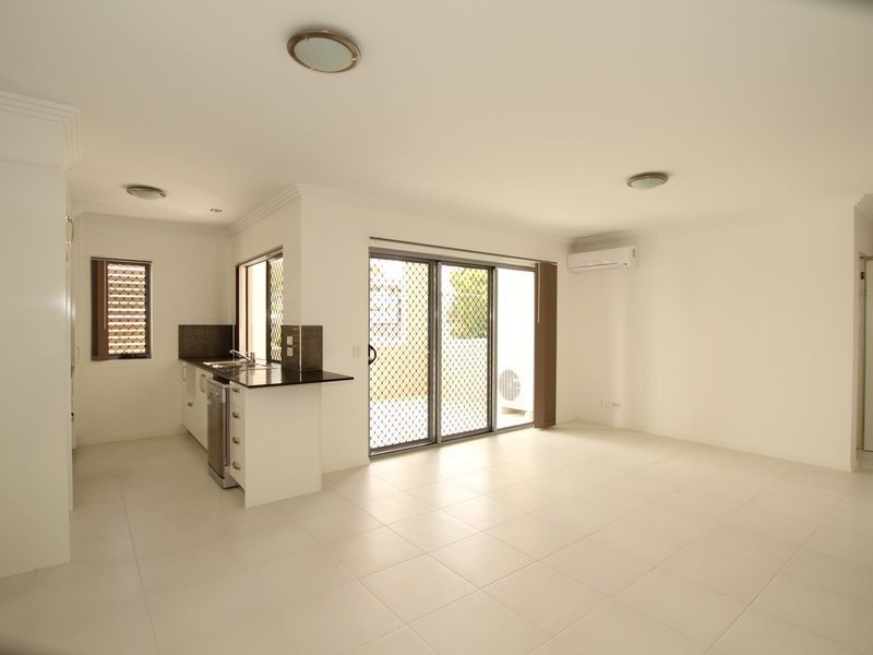 2/3 Rowell St, Zillmere QLD 4034