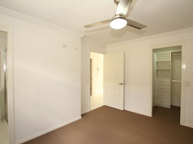 2/3 Rowell St, Zillmere QLD 4034