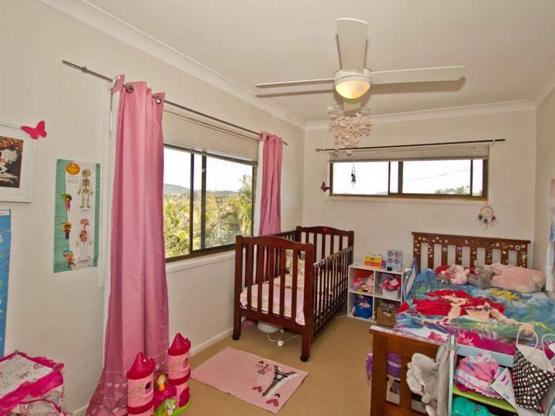 21 Hovea Street, Everton Hills QLD 4053