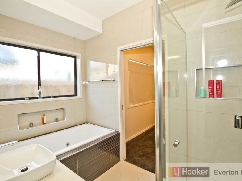 24 Homeland Crescent, Warner QLD 4500