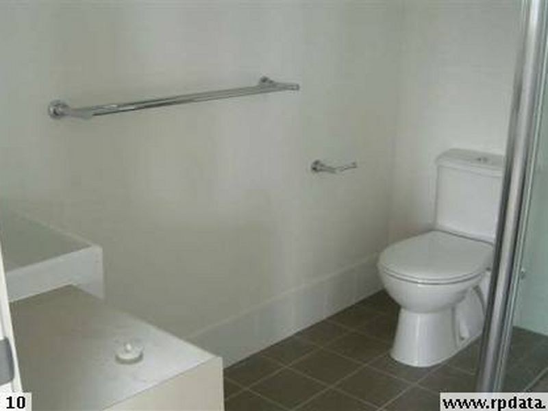 2/106 Gillies Street, Zillmere QLD 4034