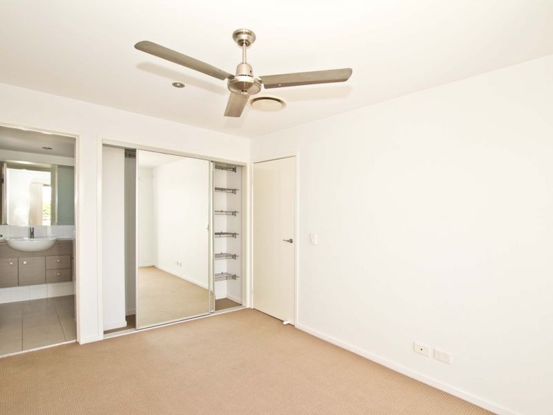 4/46 Moore St, Morningside QLD 4170