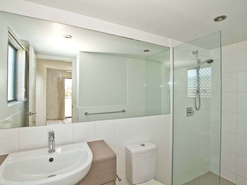 4/46 Moore St, Morningside QLD 4170