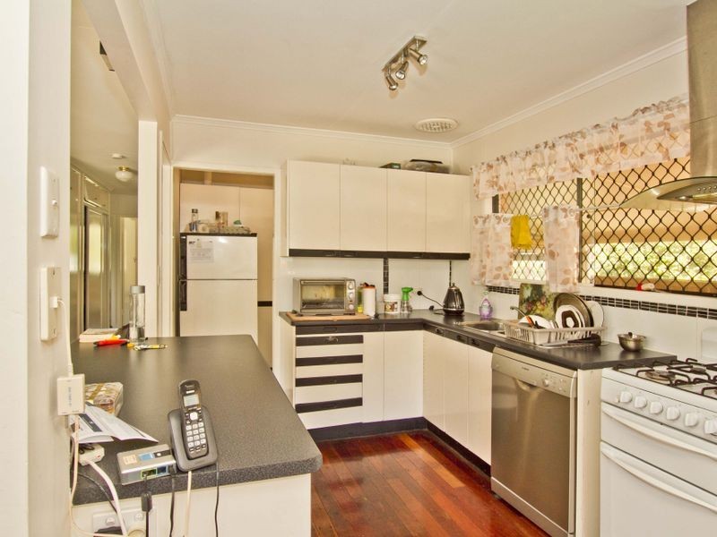 25 Braidwood Street, Everton Park QLD 4053