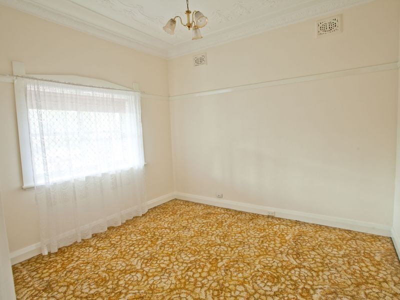 14 Permanent Avenue, Earlwood NSW 2206