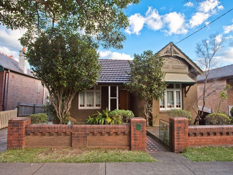 4 Wallace Avenue, Hurlstone Park NSW 2193