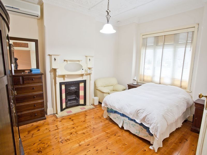 4 Wallace Avenue, Hurlstone Park NSW 2193