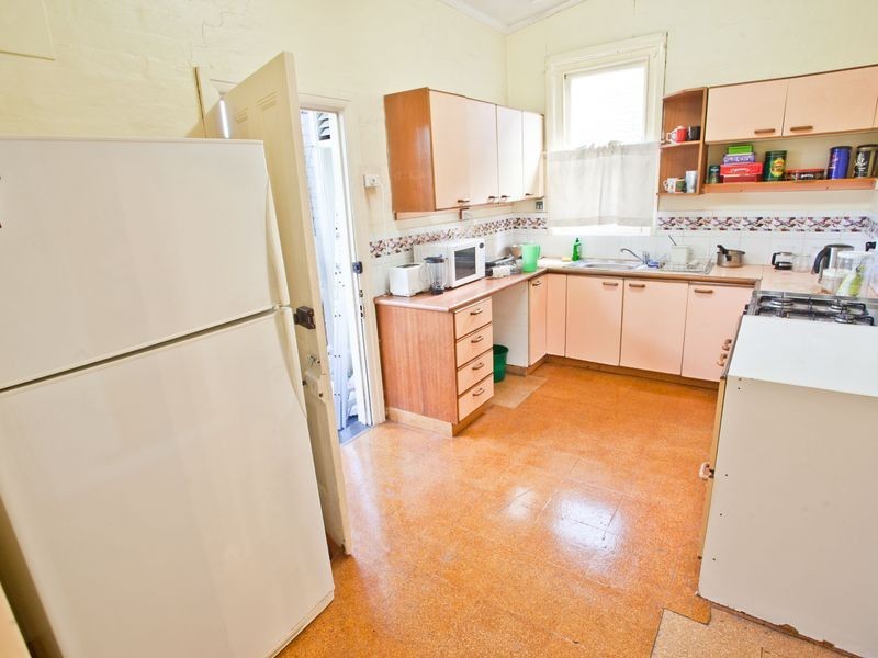 4 Wallace Avenue, Hurlstone Park NSW 2193