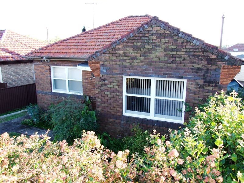 285 William St, Kingsgrove NSW 2208