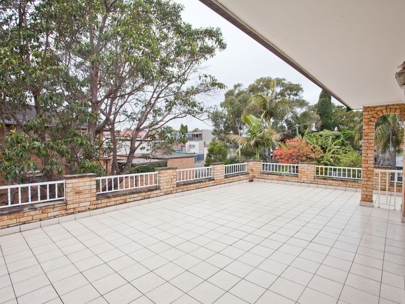 6 Baringa Road, Earlwood NSW 2206