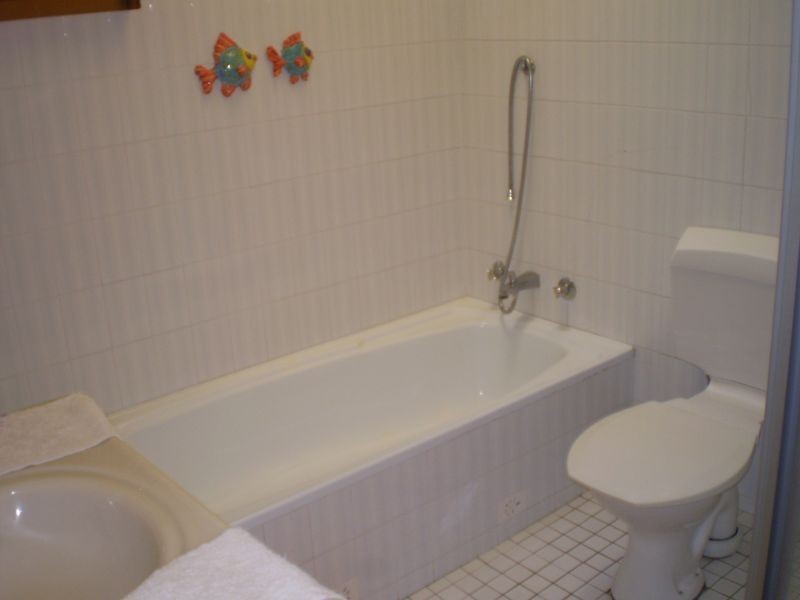 1/13-15 bass Rd, Earlwood NSW 2206