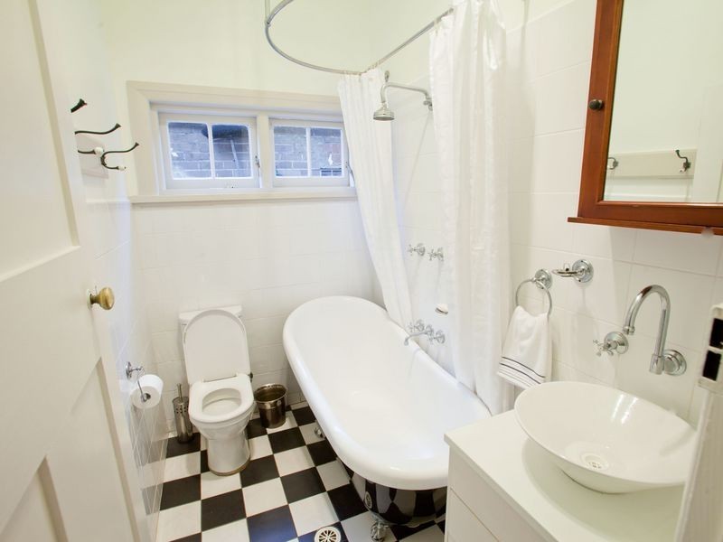 11 Graham Avenue, Marrickville NSW 2204