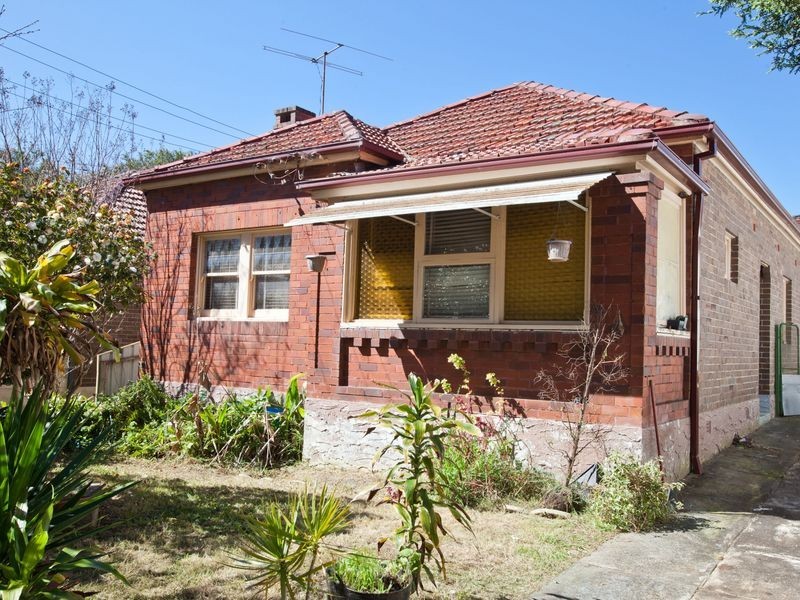10 Karool Ave, Earlwood NSW 2206