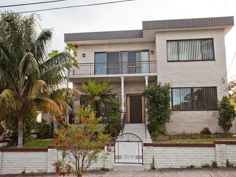 3 Collingwood Avenue, Earlwood NSW 2206