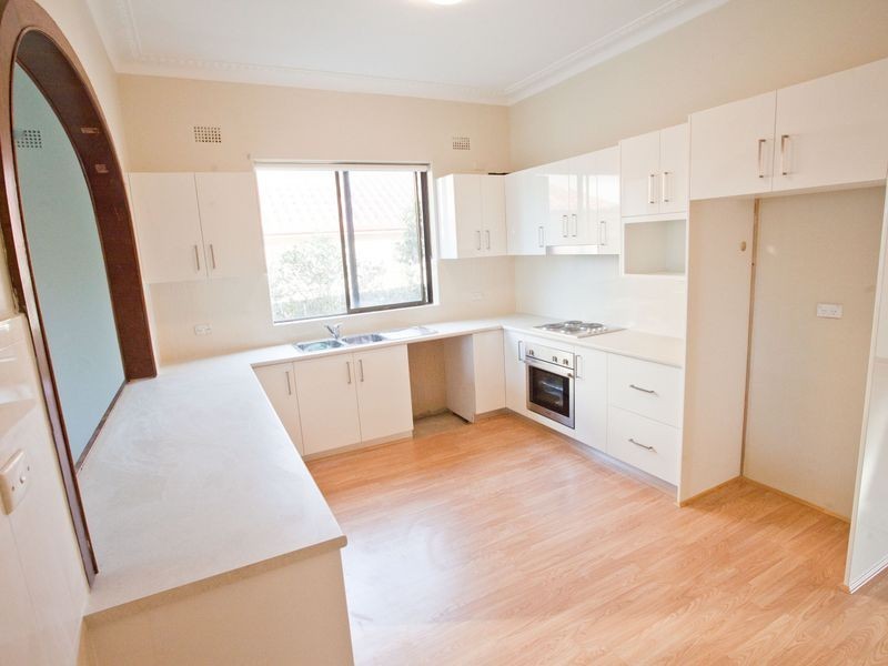 3 Collingwood Avenue, Earlwood NSW 2206