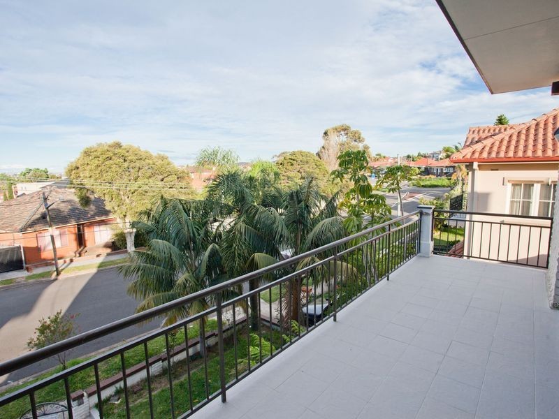 3 Collingwood Avenue, Earlwood NSW 2206