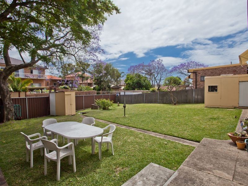 9 Hamel Crescent, Earlwood NSW 2206