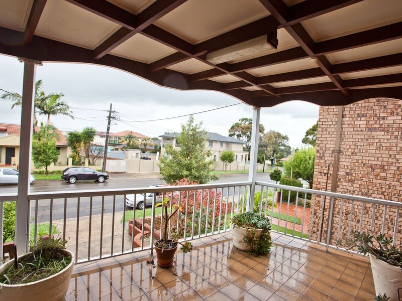 1 Wavell Pde, Earlwood NSW 2206