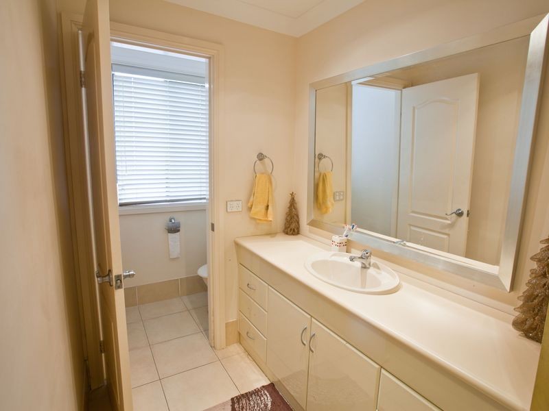 15 Oatley St, Kingsgrove NSW 2208