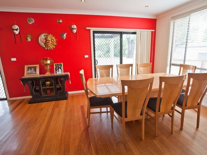 15 Oatley St, Kingsgrove NSW 2208