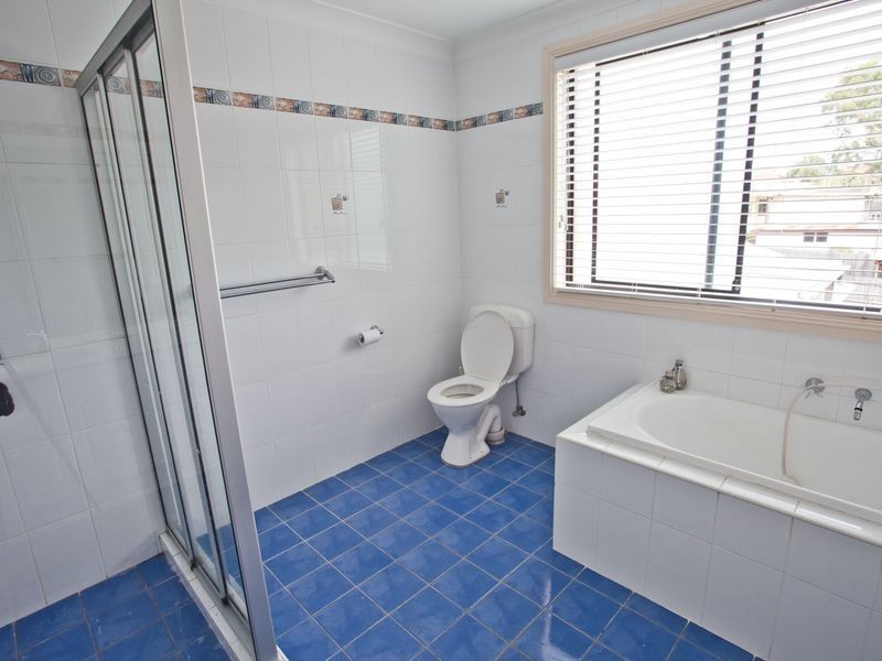 15 Oatley St, Kingsgrove NSW 2208