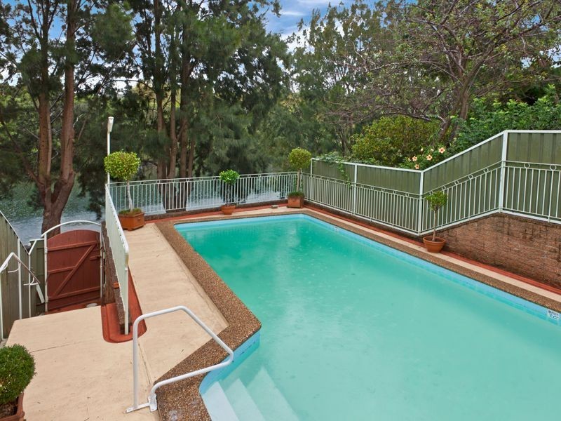 91 Undercliffe Road, Earlwood NSW 2206