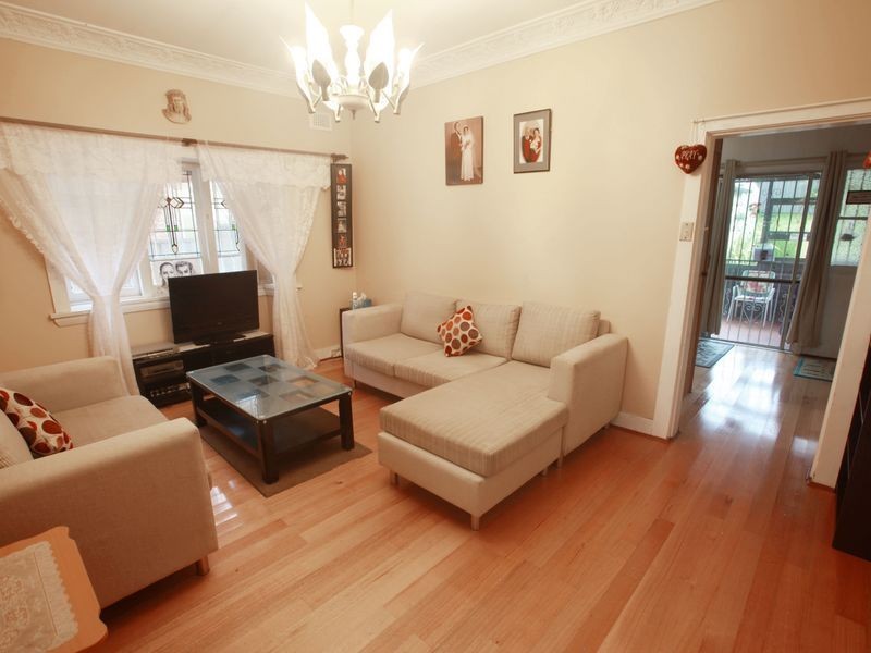 3 Angus St, Earlwood NSW 2206