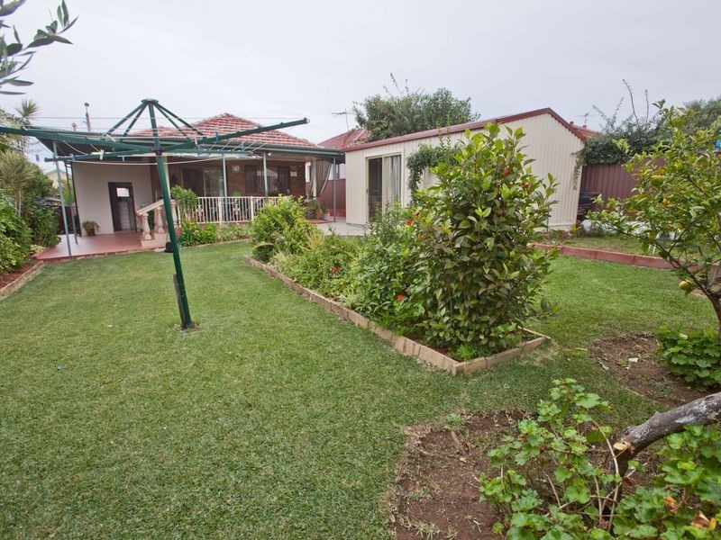 303 William Street, Kingsgrove NSW 2208