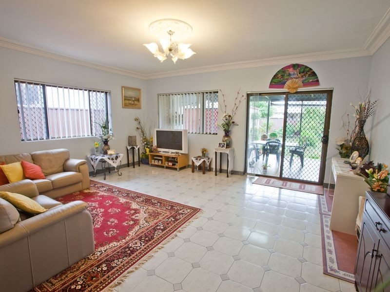 303 William Street, Kingsgrove NSW 2208