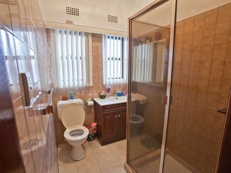 303 William Street, Kingsgrove NSW 2208
