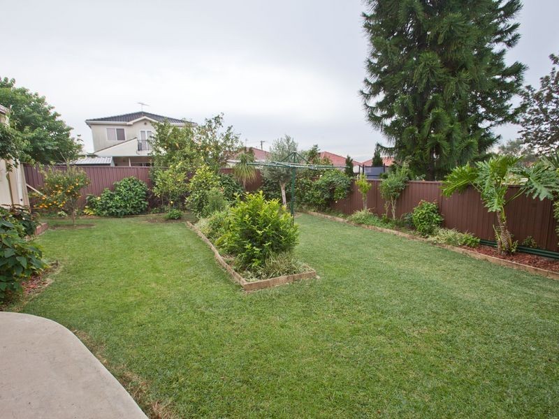 303 William Street, Kingsgrove NSW 2208