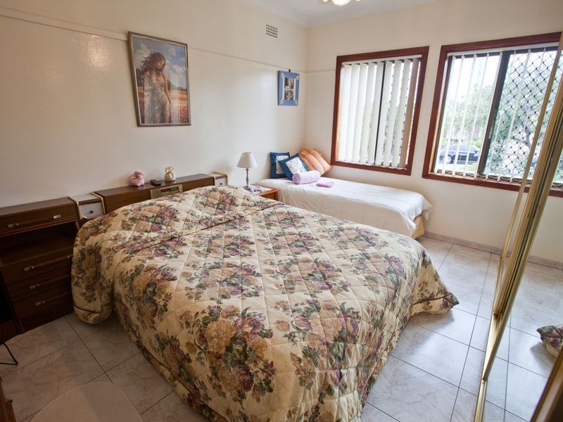 303 William Street, Kingsgrove NSW 2208