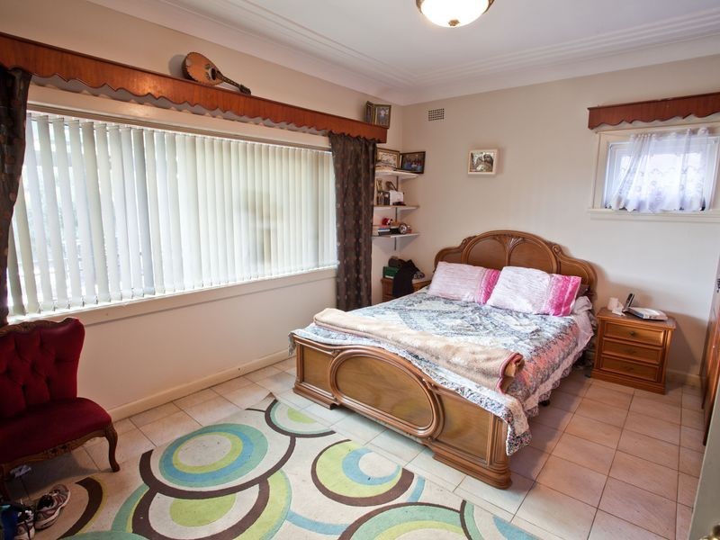 12 Burlington Avenue, Earlwood NSW 2206