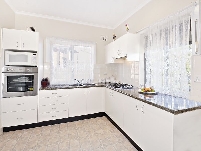 4 Beresford Parade, Kingsgrove NSW 2208