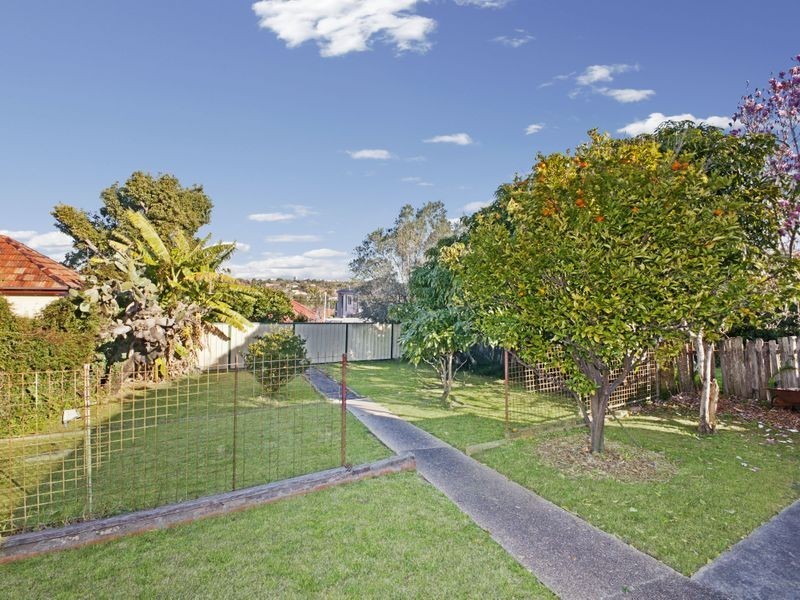 4 Beresford Parade, Kingsgrove NSW 2208