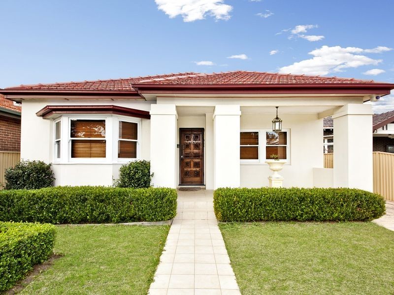 18 Cameron Avenue, Earlwood NSW 2206