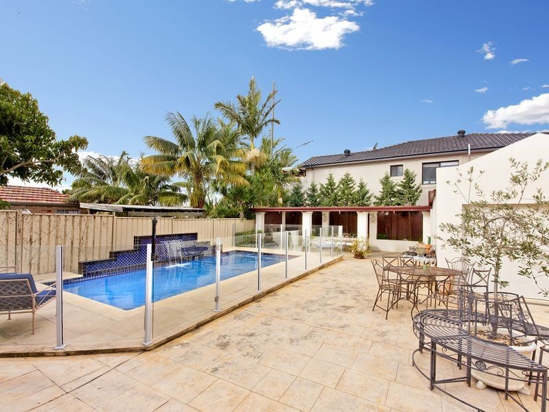 18 Cameron Avenue, Earlwood NSW 2206