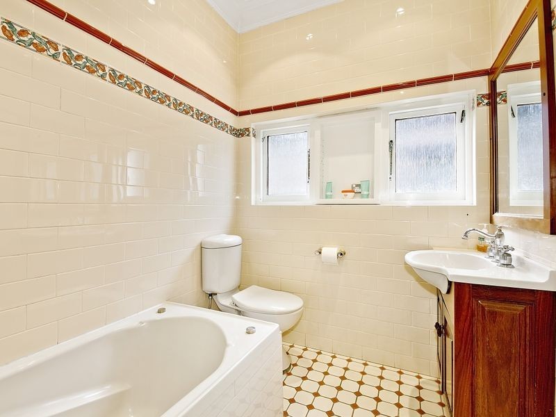 18 Cameron Avenue, Earlwood NSW 2206