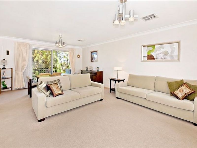 11 Maramba Close, Kingsgrove NSW 2208