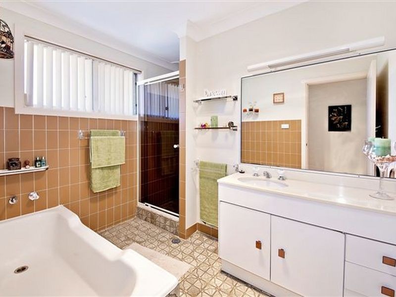 11 Maramba Close, Kingsgrove NSW 2208