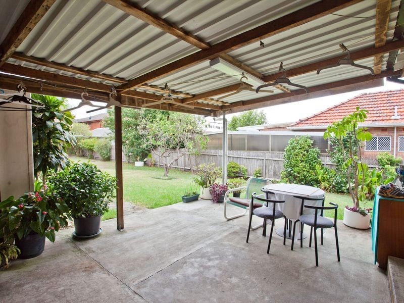 16 Vicliffe Avenue, Campsie NSW 2194