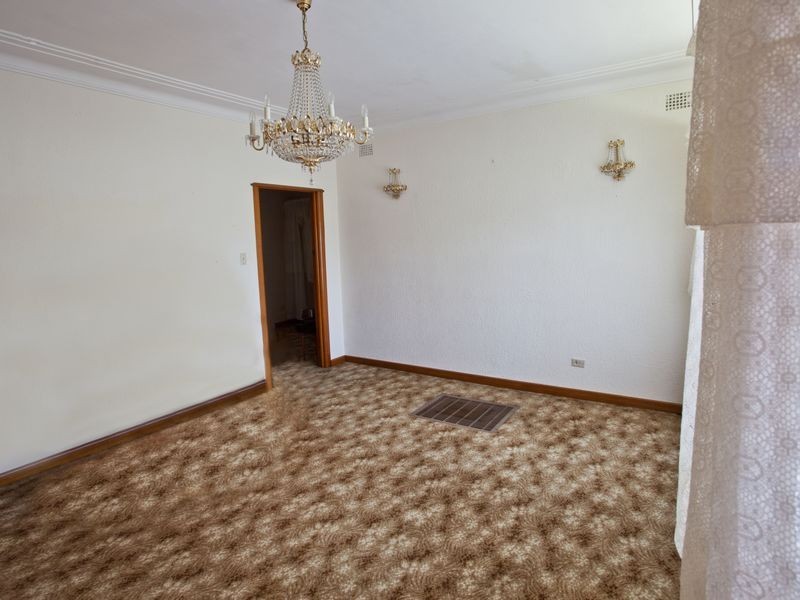 5 Julie Avenue, Clemton Park NSW 2206