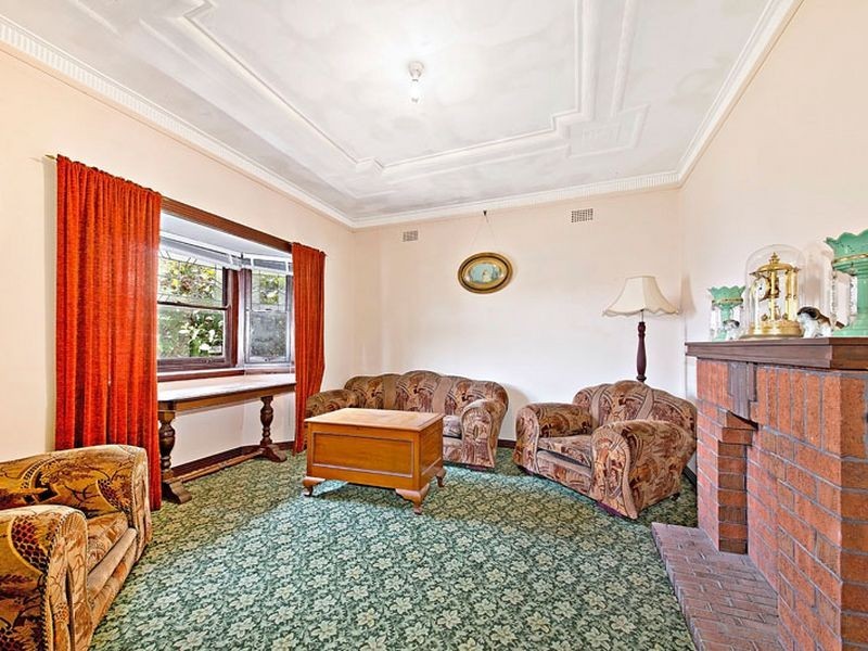 34 Malley Avenue, Earlwood NSW 2206