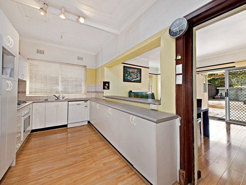 220 Bexley Road, Earlwood NSW 2206