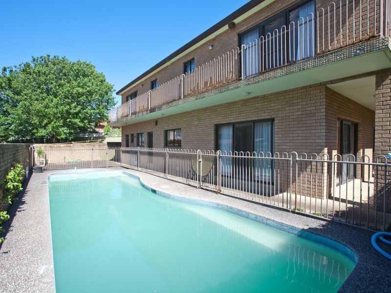 8 Graham Place, Earlwood NSW 2206