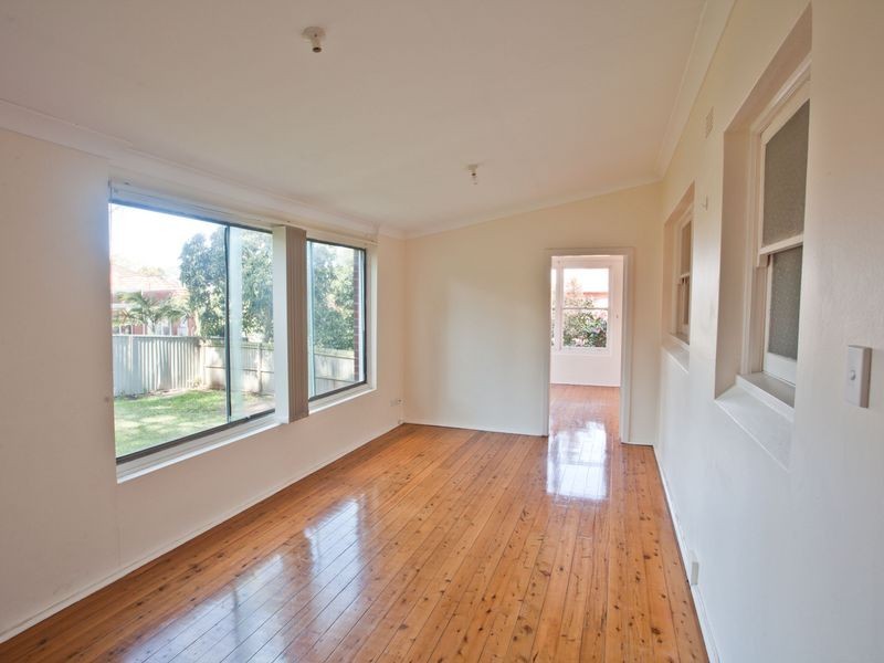 12 Miller Street, Kingsgrove NSW 2208